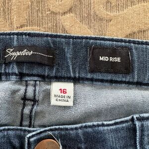 Size 16 mid rise straight leg jeans